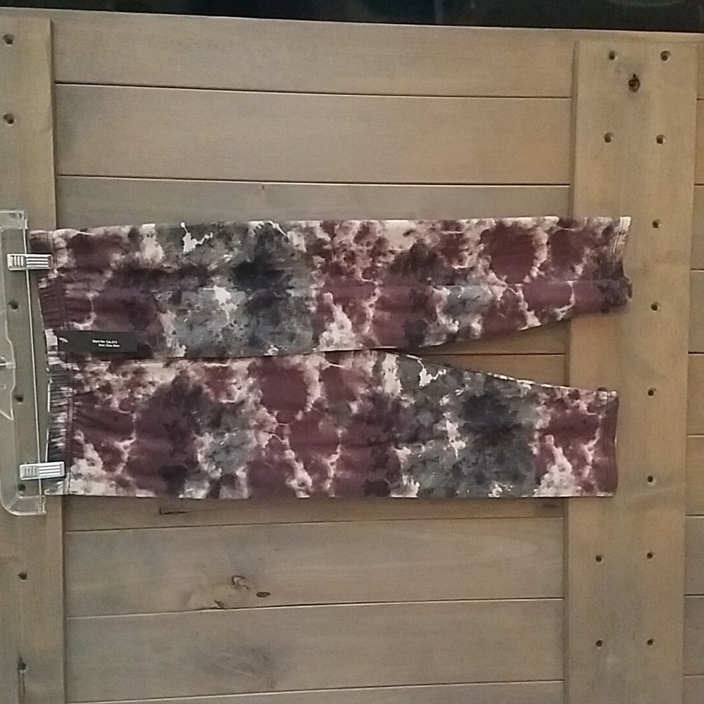 Tie dye capri leggings